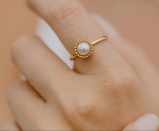 Vintage style ring